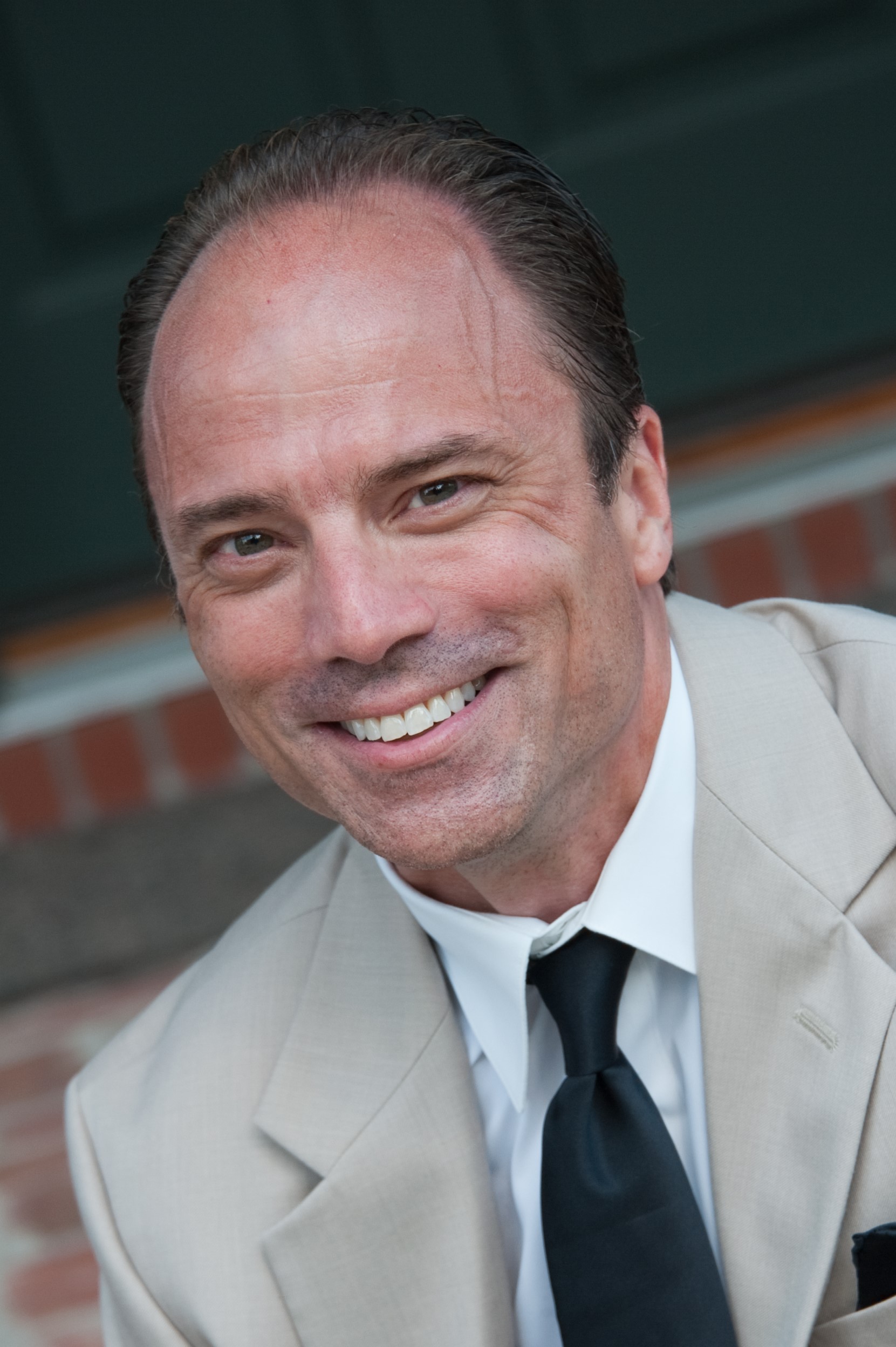 tim holcomb headshot